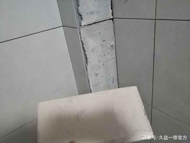 厨房瓷砖空鼓最佳补救方法视频(厨房瓷砖空鼓最佳补救方法视频教程) 厨房瓷砖空鼓最佳补救方法视频(厨房瓷砖空鼓最佳补救方法视频教程)